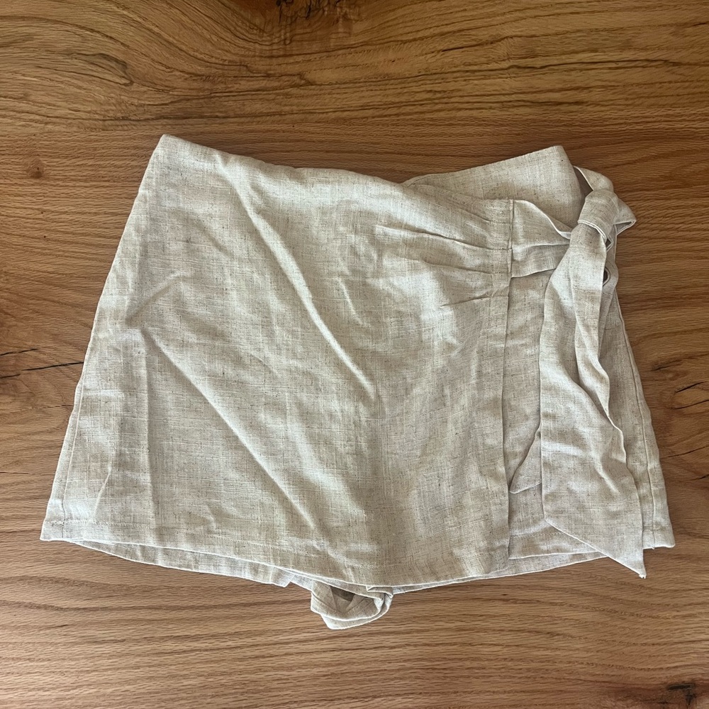 Pink Lily linen skort